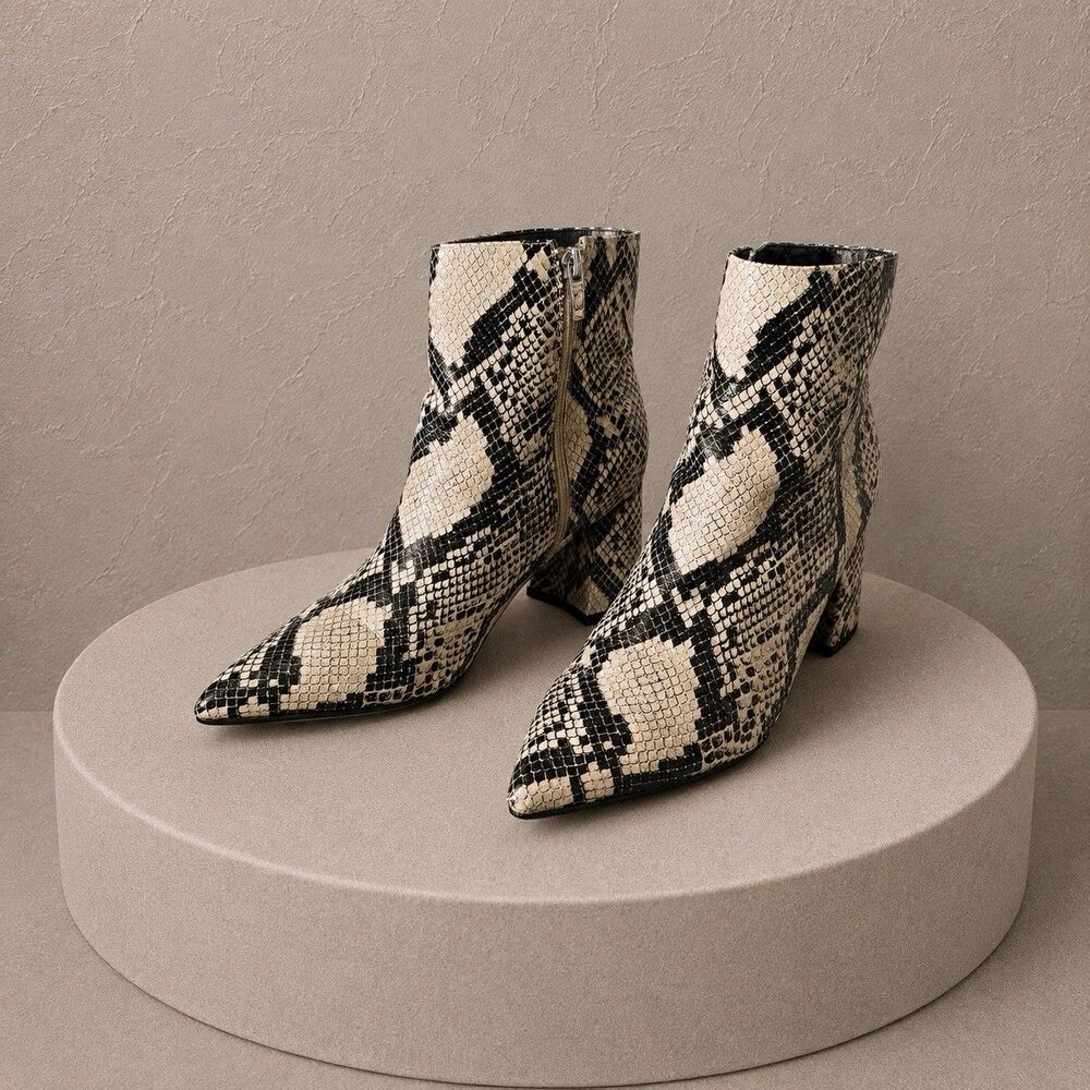 Marc Fisher Snake Print Ankle Booties 8M Pointed Toe Block Heel Western Chic